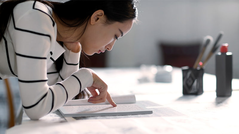 Image- reading 800px x 451px